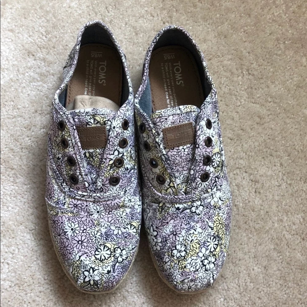 Toms 8.5 Women’s Floral Cordones
